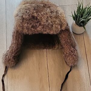 Kids Brown real fur l Trapper Hat l child size Large l brand is bushline outdoor